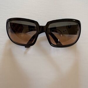 CHANEL Black Frame Sunglasses with Brown Gradient Lenses-5061